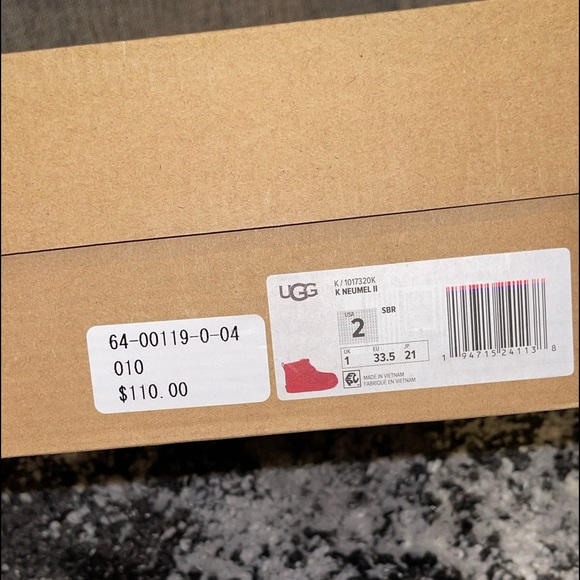 Little Girls Uggs Neumel Size 2 . Red. Like New condition. - Picture 5 of 6